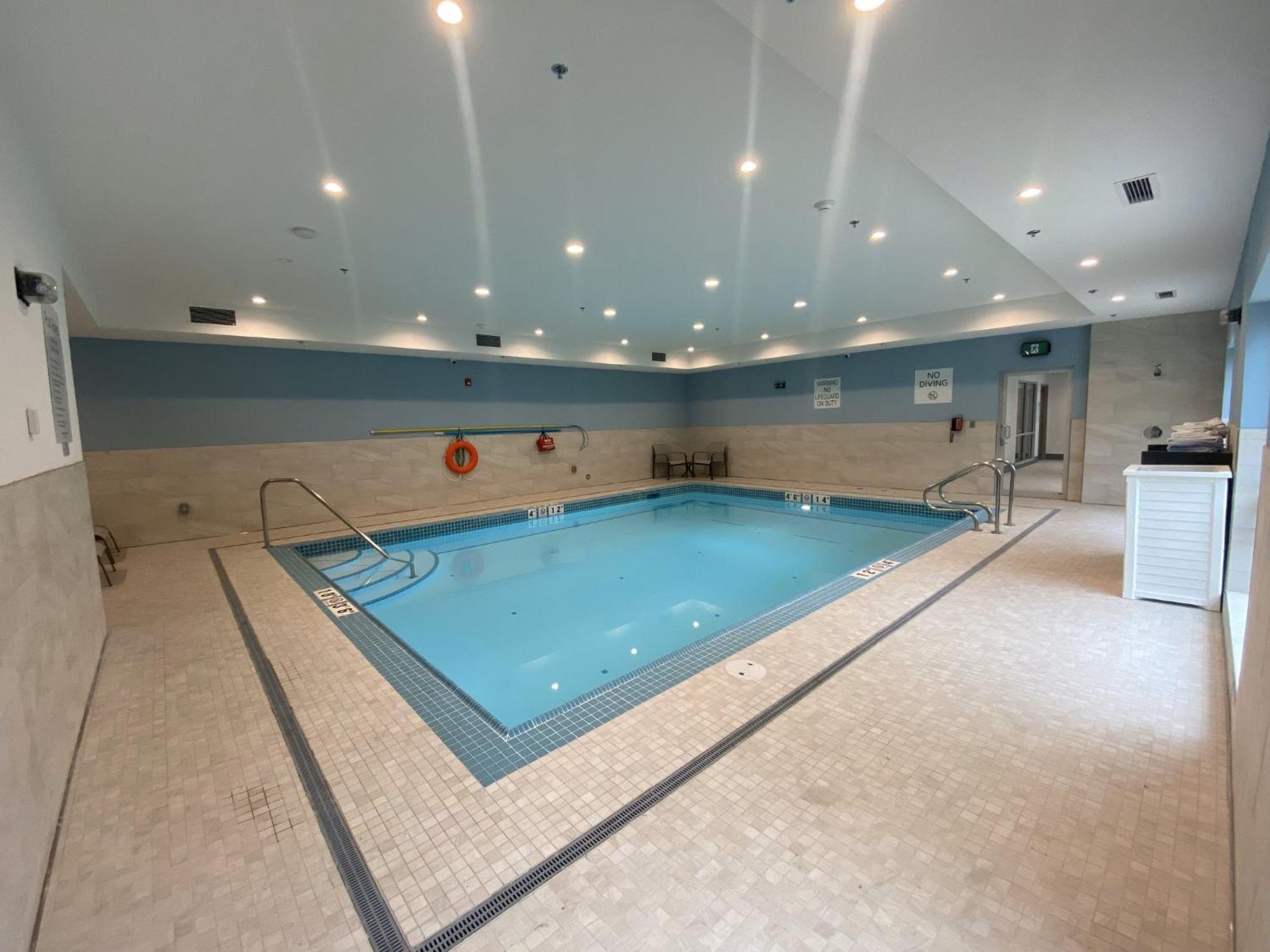 Holiday Inn Express & Suites - Courtenay - Comox By Ihg Exterior foto